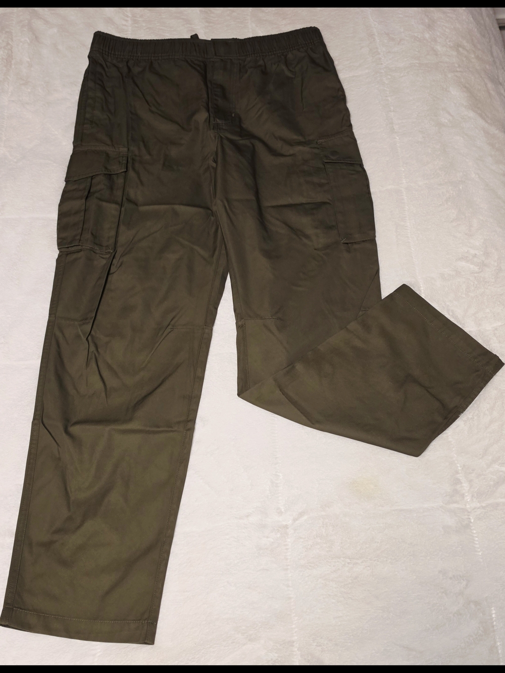 Men's Olive Green Cargo Pants with Elastic Waist and Utility Pockets